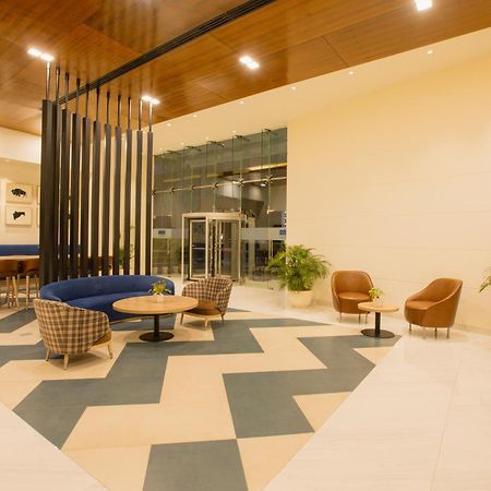 คีย์ ซีเล็ค ปิมปรี - บายเลม่อนทรีโฮเต็ล Hotel Pimpri-Chinchwad ภายนอก รูปภาพ