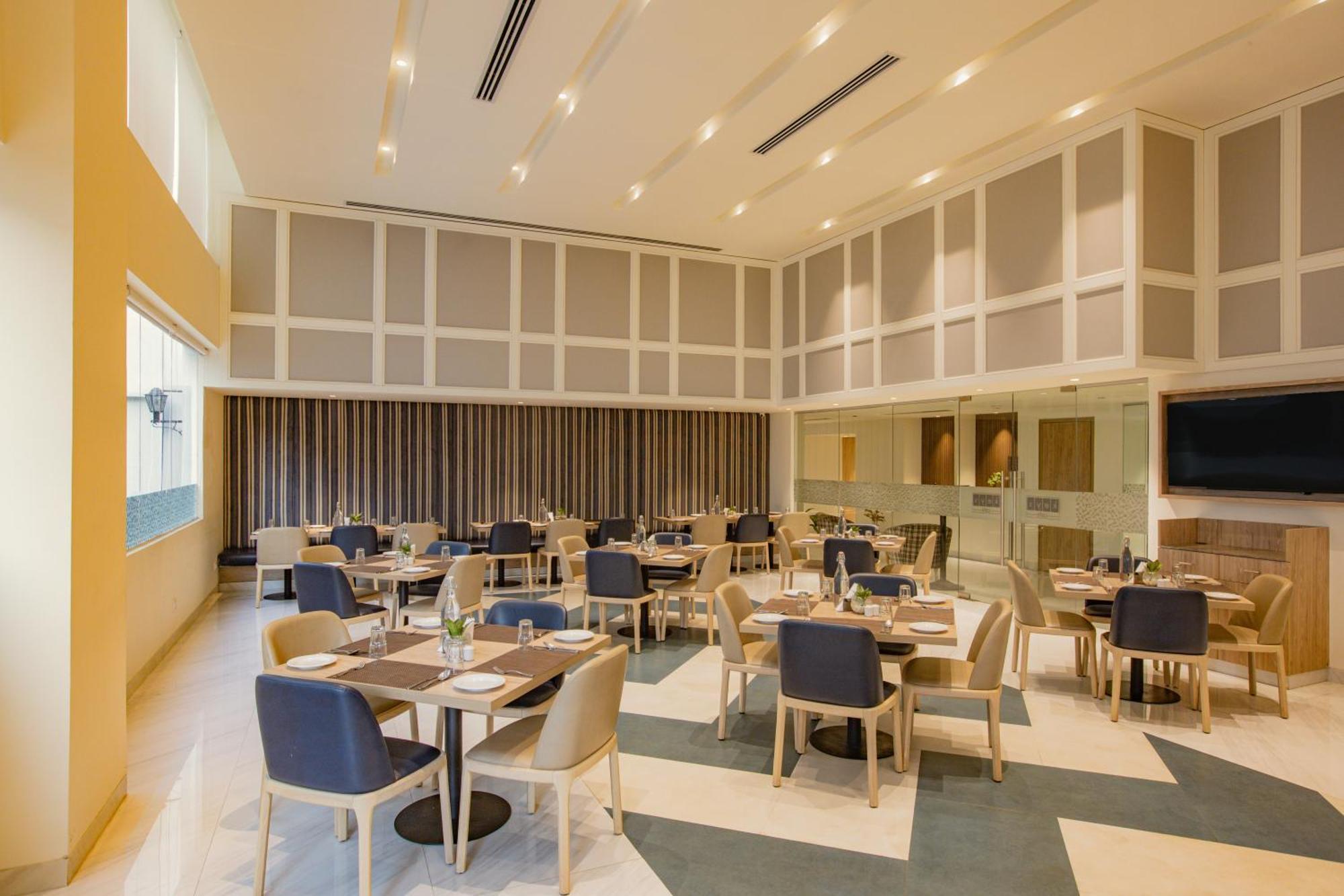 คีย์ ซีเล็ค ปิมปรี - บายเลม่อนทรีโฮเต็ล Hotel Pimpri-Chinchwad ภายนอก รูปภาพ