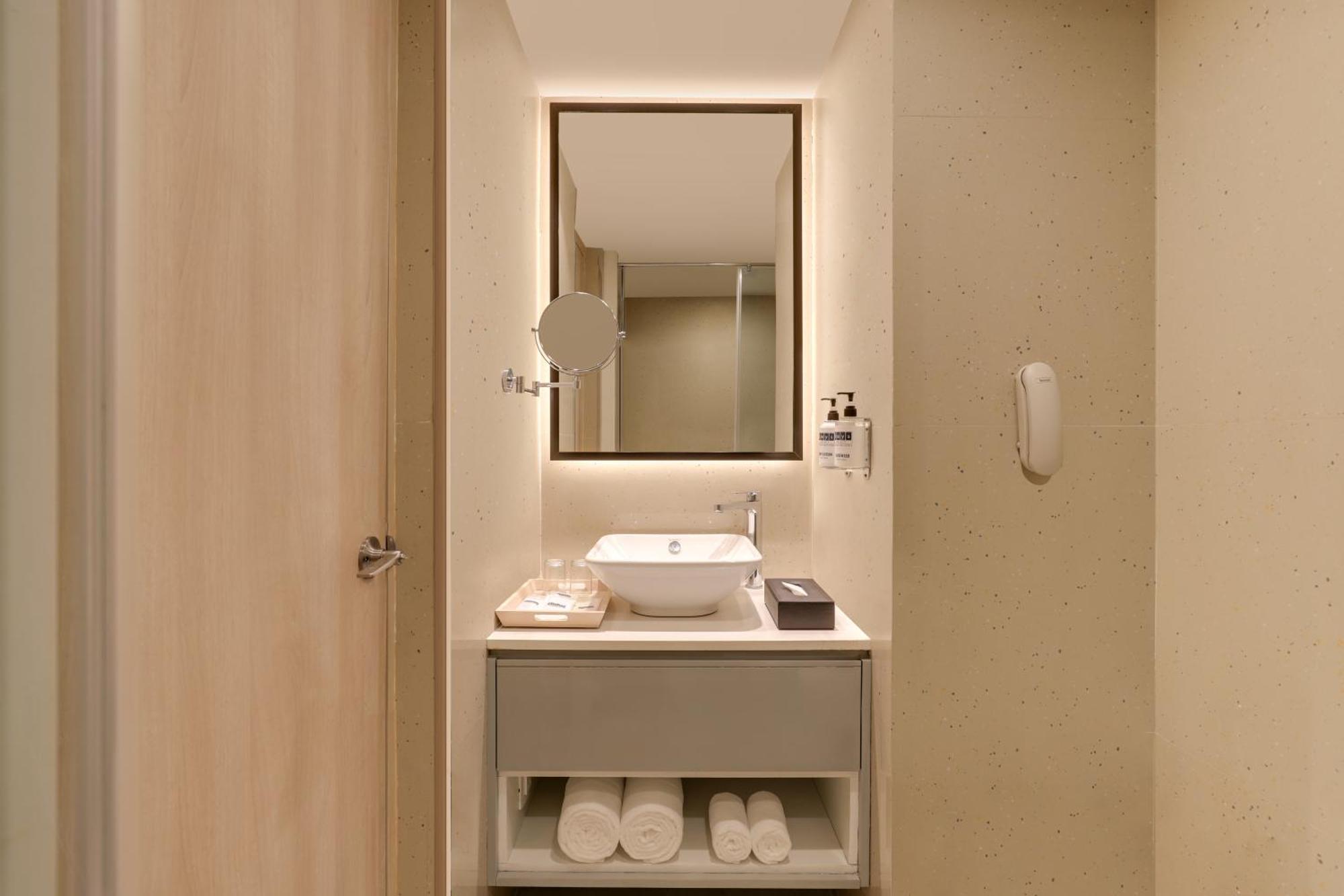 คีย์ ซีเล็ค ปิมปรี - บายเลม่อนทรีโฮเต็ล Hotel Pimpri-Chinchwad ภายนอก รูปภาพ