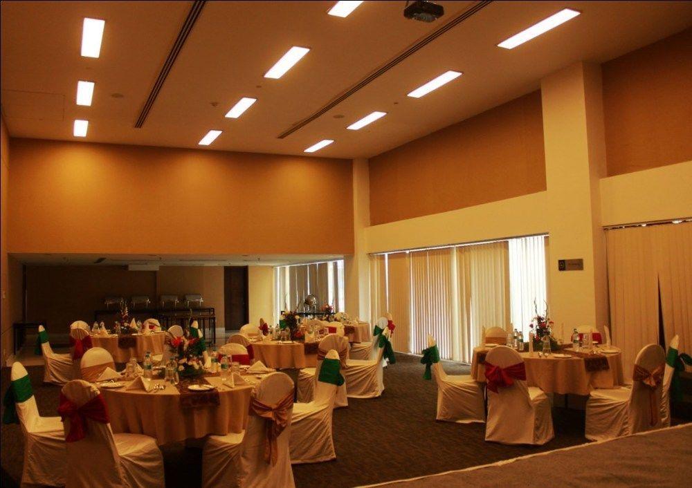 คีย์ ซีเล็ค ปิมปรี - บายเลม่อนทรีโฮเต็ล Hotel Pimpri-Chinchwad ภายนอก รูปภาพ